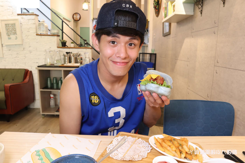 新竹美食推薦喜食廚房！新竹也有好吃又夢幻的彩虹漢堡，天公壇附近新開幕結合藝術的美食餐廳