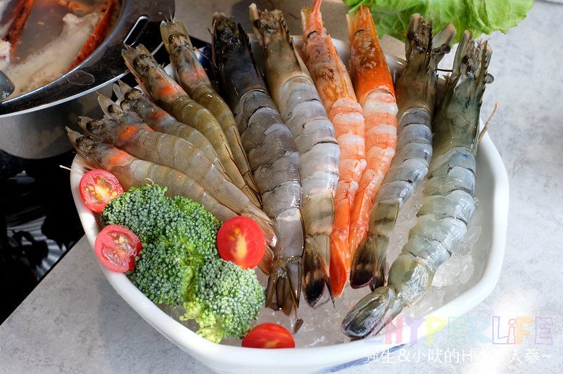 個人小火鍋,台中夜景餐廳推薦,台中東海火鍋推薦,台中沙鹿火鍋推薦,台中涮涮鍋,台中涮涮鍋推薦,台中火鍋,台中美食,崧shabushabu,崧價格,崧火鍋,東海夜市必吃,東海美食推薦 @強生與小吠的Hyper人蔘~