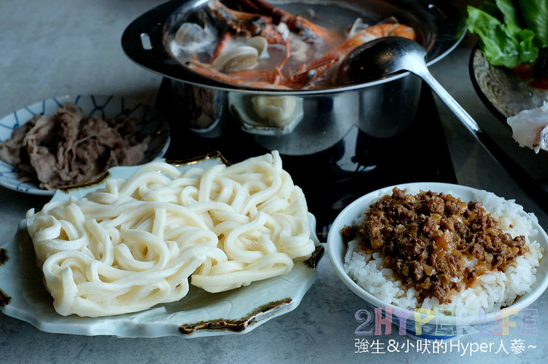 個人小火鍋,台中夜景餐廳推薦,台中東海火鍋推薦,台中沙鹿火鍋推薦,台中涮涮鍋,台中涮涮鍋推薦,台中火鍋,台中美食,崧shabushabu,崧價格,崧火鍋,東海夜市必吃,東海美食推薦 @強生與小吠的Hyper人蔘~