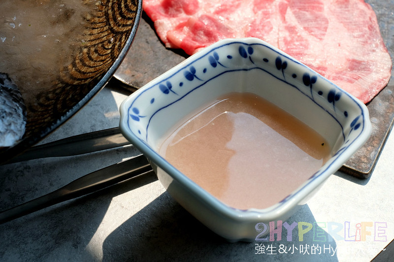 個人小火鍋,台中夜景餐廳推薦,台中東海火鍋推薦,台中沙鹿火鍋推薦,台中涮涮鍋,台中涮涮鍋推薦,台中火鍋,台中美食,崧shabushabu,崧價格,崧火鍋,東海夜市必吃,東海美食推薦 @強生與小吠的Hyper人蔘~