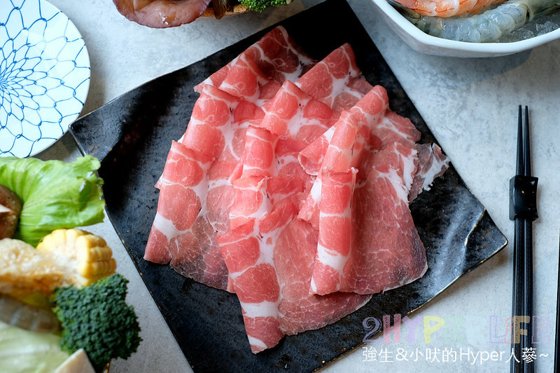 個人小火鍋,台中夜景餐廳推薦,台中東海火鍋推薦,台中沙鹿火鍋推薦,台中涮涮鍋,台中涮涮鍋推薦,台中火鍋,台中美食,崧shabushabu,崧價格,崧火鍋,東海夜市必吃,東海美食推薦 @強生與小吠的Hyper人蔘~