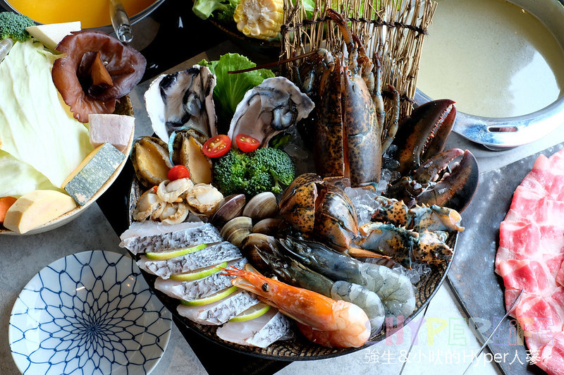 個人小火鍋,台中夜景餐廳推薦,台中東海火鍋推薦,台中沙鹿火鍋推薦,台中涮涮鍋,台中涮涮鍋推薦,台中火鍋,台中美食,崧shabushabu,崧價格,崧火鍋,東海夜市必吃,東海美食推薦 @強生與小吠的Hyper人蔘~