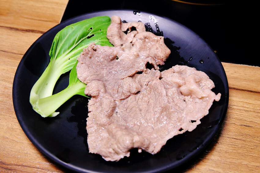 三重高中平價火鍋推薦！起司牛奶鍋、澎湃海鮮船、肉盤加量50%