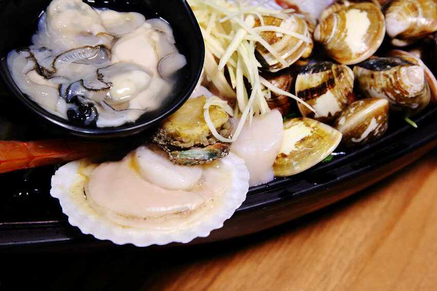 三重高中平價火鍋推薦！起司牛奶鍋、澎湃海鮮船、肉盤加量50%