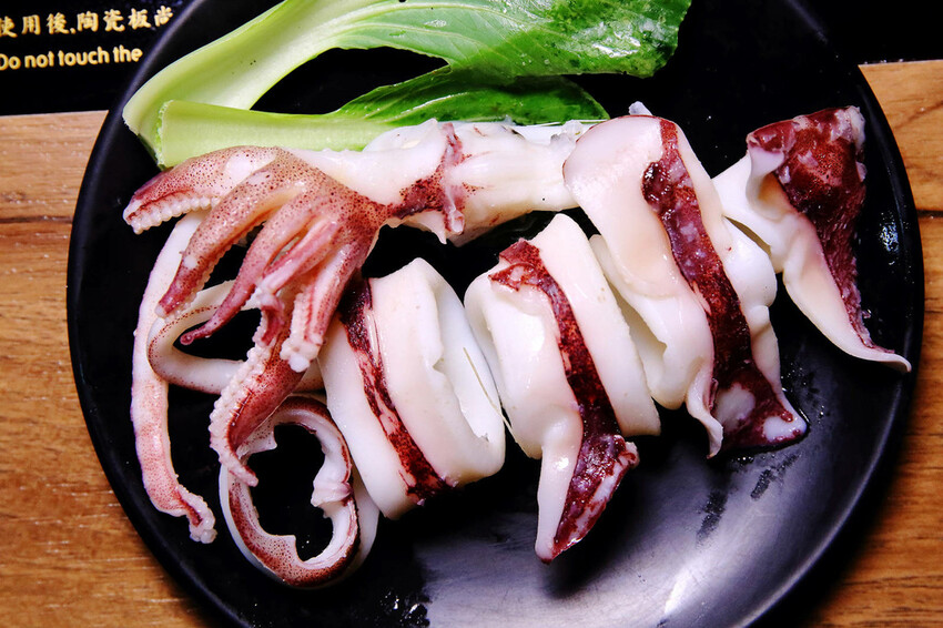 三重高中平價火鍋推薦！起司牛奶鍋、澎湃海鮮船、肉盤加量50%