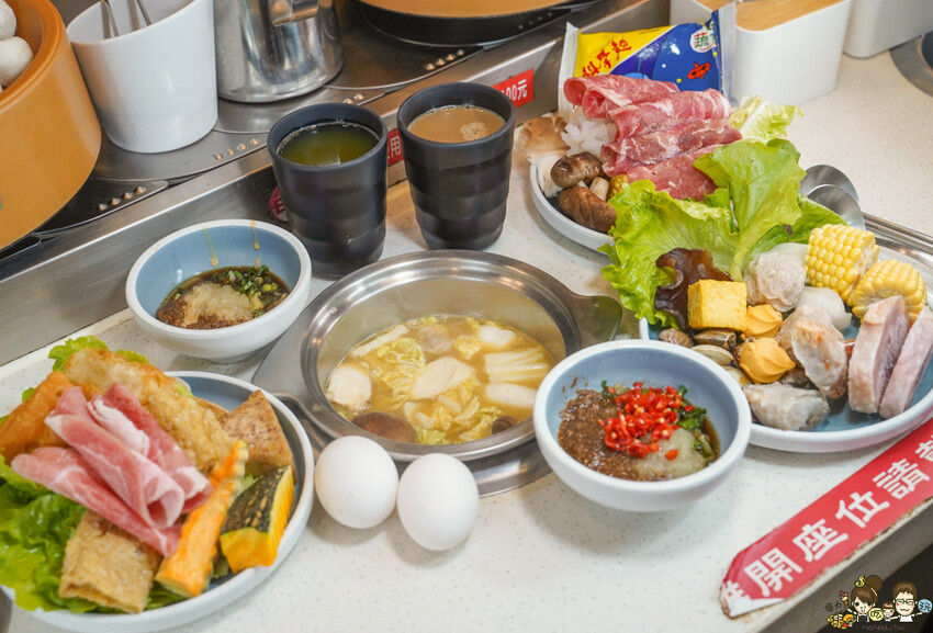 高雄首間 湯旺麻辣回轉火鍋-高雄總店，新奇有趣迴轉鍋物料自取 x 平價火鍋吃到飽 - 跟著尼力吃喝玩樂＆親子生活