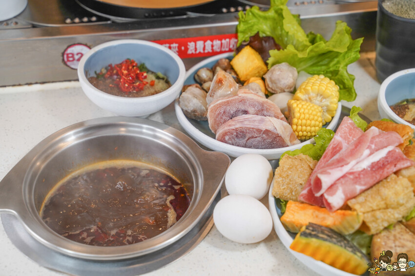 高雄首間 湯旺麻辣回轉火鍋-高雄總店，新奇有趣迴轉鍋物料自取 x 平價火鍋吃到飽 - 跟著尼力吃喝玩樂＆親子生活