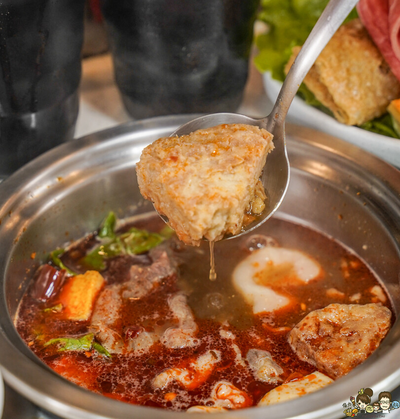 高雄首間 湯旺麻辣回轉火鍋-高雄總店，新奇有趣迴轉鍋物料自取 x 平價火鍋吃到飽 - 跟著尼力吃喝玩樂＆親子生活