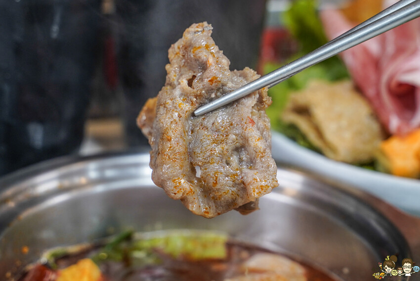 高雄首間 湯旺麻辣回轉火鍋-高雄總店，新奇有趣迴轉鍋物料自取 x 平價火鍋吃到飽 - 跟著尼力吃喝玩樂＆親子生活
