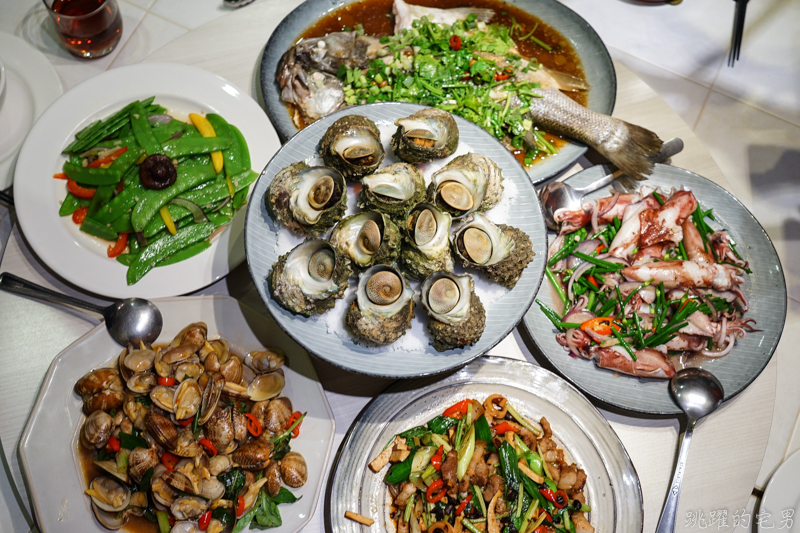 [馬祖旅遊]絕美東引-湛藍無暇海洋 礁岩純白燈塔 彷彿在歐洲ㄧ般 怎能讓人不愛你 東引一日行程景點規劃  東引燈塔(內有影片)