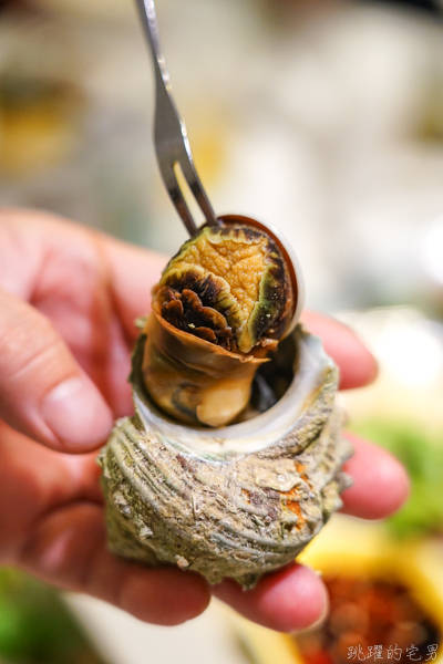 [馬祖旅遊]絕美東引-湛藍無暇海洋 礁岩純白燈塔 彷彿在歐洲ㄧ般 怎能讓人不愛你 東引一日行程景點規劃  東引燈塔(內有影片)