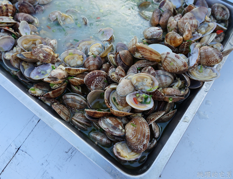 [馬祖旅遊]絕美東引-湛藍無暇海洋 礁岩純白燈塔 彷彿在歐洲ㄧ般 怎能讓人不愛你 東引一日行程景點規劃  東引燈塔(內有影片)