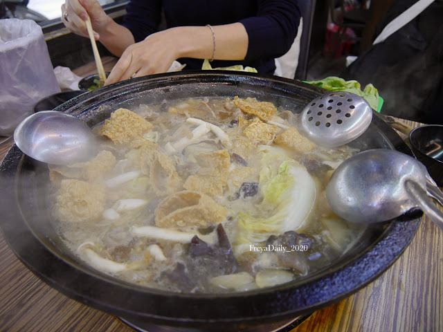 2020,  February │雅香石頭火鍋│走吧台北哪裡吃美食：西門町 台北必吃便宜火鍋 半夜也吃得到的排隊美食
