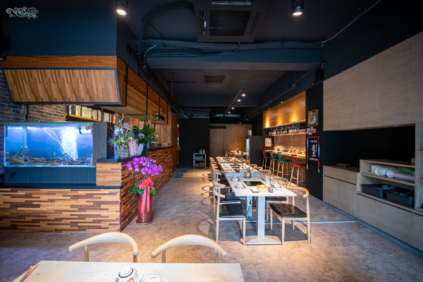 新竹無菜單料理》山上走走 日式無菜單海鮮鍋物 - 千元超值無菜單生猛海鮮火鍋 活體波士頓龍蝦 X A5和牛 X 松露龍蝦雜炊粥 - 時空幻境 凌雲江海清