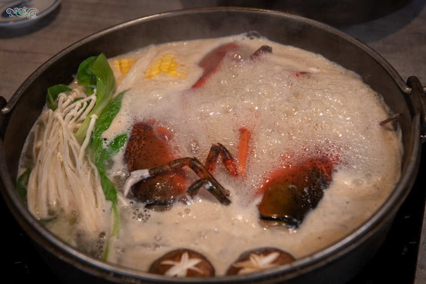 新竹無菜單料理》山上走走 日式無菜單海鮮鍋物 - 千元超值無菜單生猛海鮮火鍋 活體波士頓龍蝦 X A5和牛 X 松露龍蝦雜炊粥 - 時空幻境 凌雲江海清