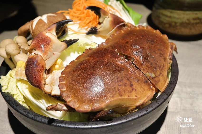 新竹美食:淺藍 × 山上走走~二訪超高cp值日式無菜單海鮮鍋物,螃蟹正肥美