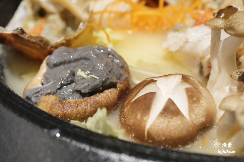 新竹美食:淺藍 × 山上走走~二訪超高cp值日式無菜單海鮮鍋物,螃蟹正肥美