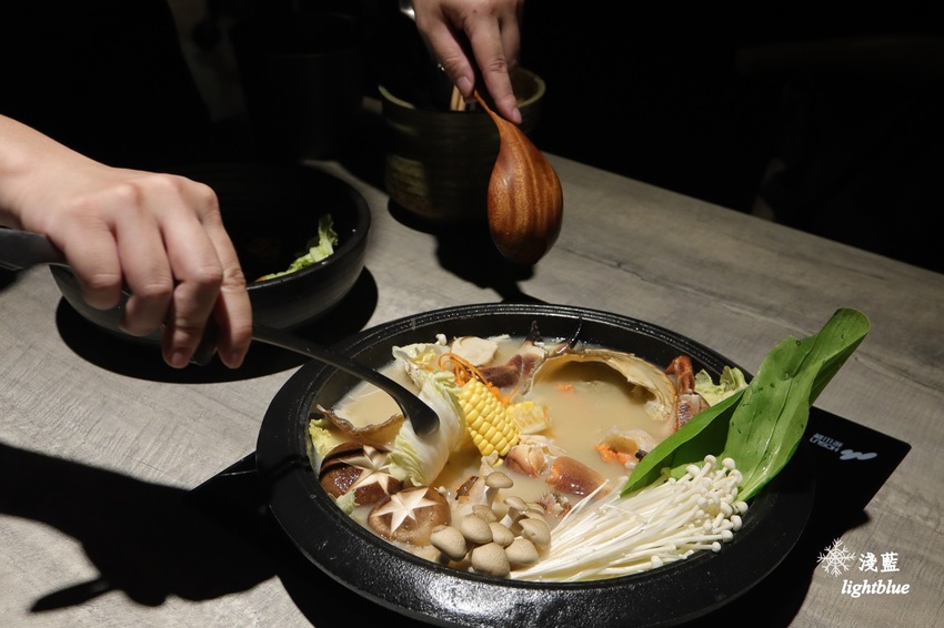 新竹美食:淺藍 × 山上走走~二訪超高cp值日式無菜單海鮮鍋物,螃蟹正肥美
