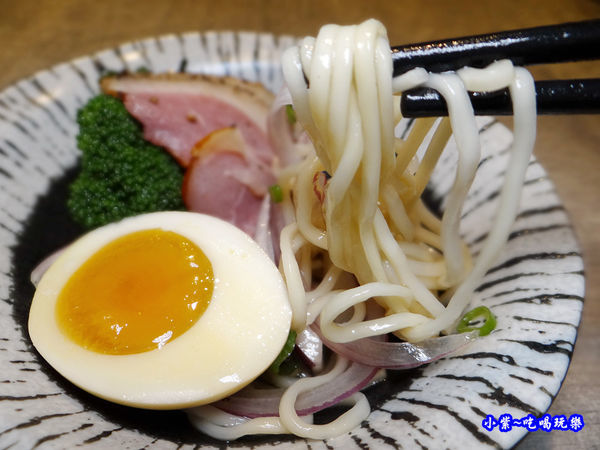 煙燻鴨胸冷麵-山上走走 (2).jpg