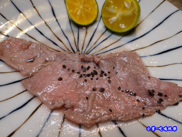 美國肩小排-山上走走 (2).jpg