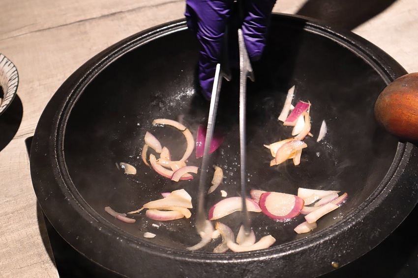 【新竹美食】山上走走｜千元吃到鹿兒島A5和牛、無菜單料理、新竹日式鍋物、活體海鮮鍋物等頂級食材