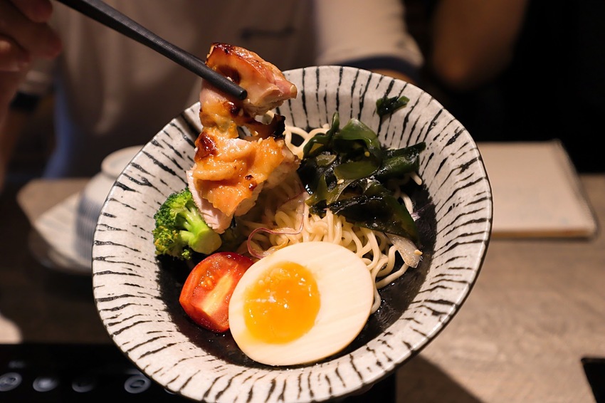 【新竹美食】山上走走｜千元吃到鹿兒島A5和牛、無菜單料理、新竹日式鍋物、活體海鮮鍋物等頂級食材