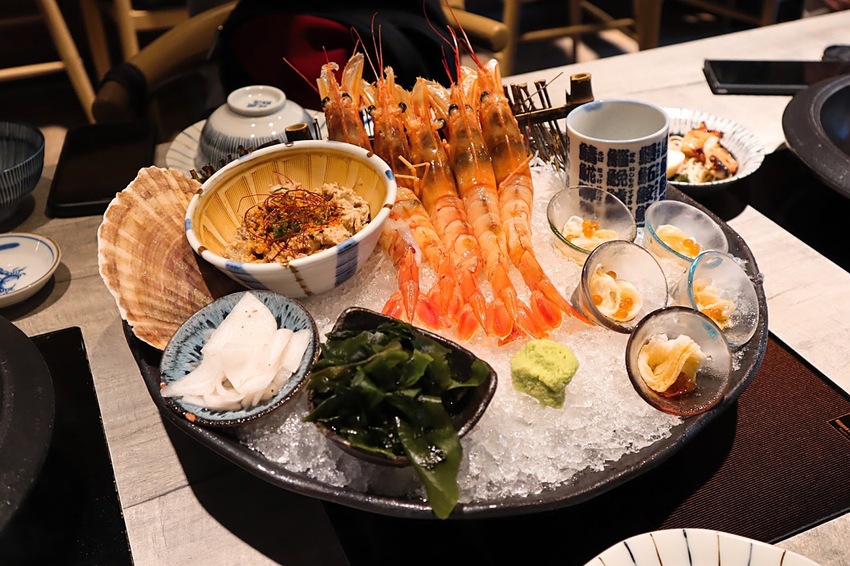 【新竹美食】山上走走｜千元吃到鹿兒島A5和牛、無菜單料理、新竹日式鍋物、活體海鮮鍋物等頂級食材