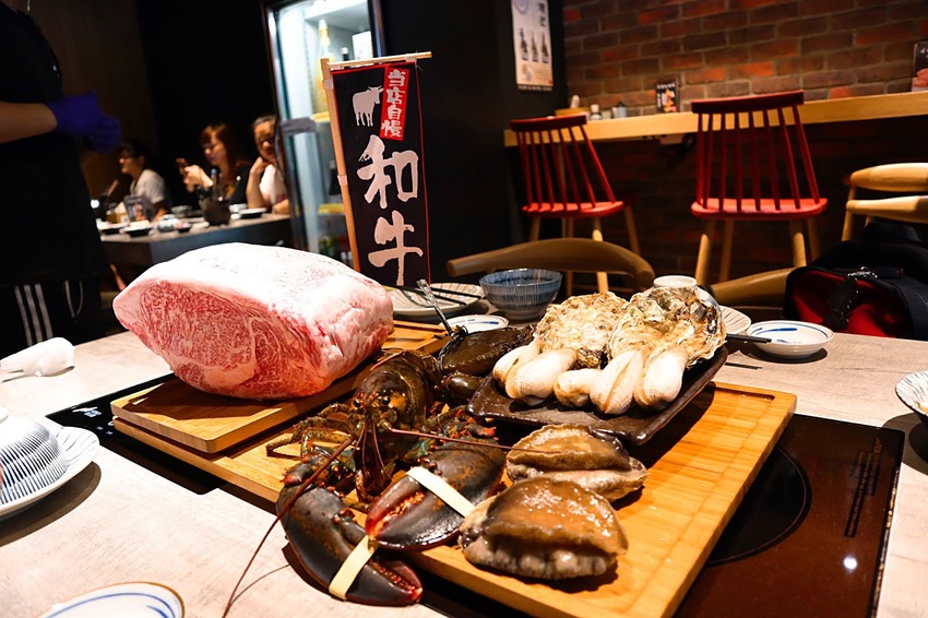 【新竹美食】山上走走｜千元吃到鹿兒島A5和牛、無菜單料理、新竹日式鍋物、活體海鮮鍋物等頂級食材