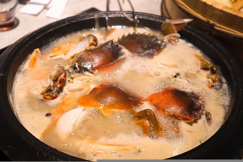 【新竹美食】山上走走｜千元吃到鹿兒島A5和牛、無菜單料理、新竹日式鍋物、活體海鮮鍋物等頂級食材