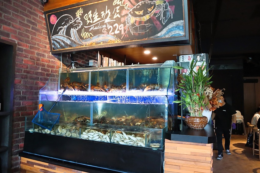 【新竹美食】山上走走｜千元吃到鹿兒島A5和牛、無菜單料理、新竹日式鍋物、活體海鮮鍋物等頂級食材