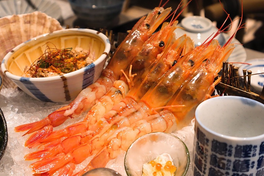 【新竹美食】山上走走｜千元吃到鹿兒島A5和牛、無菜單料理、新竹日式鍋物、活體海鮮鍋物等頂級食材