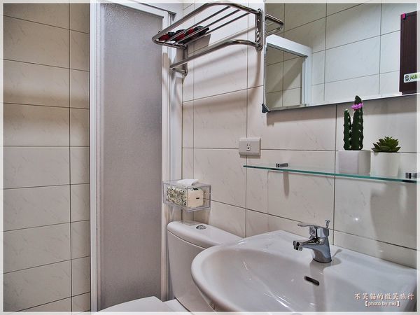 台南旅遊住宿_台南海安藝術公寓