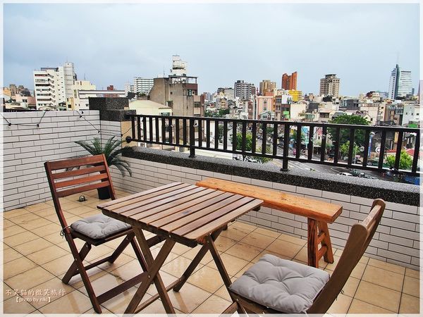 台南旅遊住宿_台南海安藝術公寓