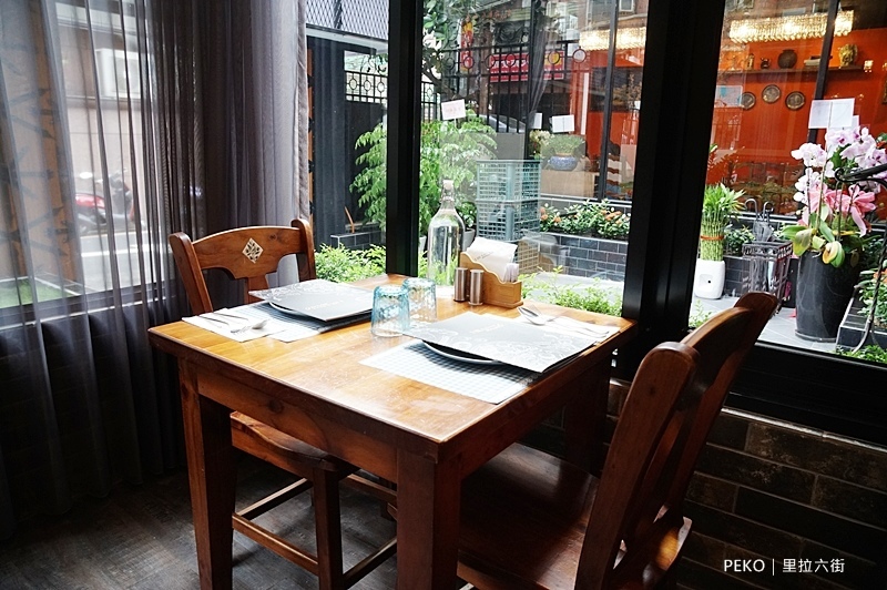 新店美食.新店早午餐.里拉六街.中央六街美食.里拉六街菜單.里拉六街新店.里拉六街歐陸廚房.里拉六街義大利麵.