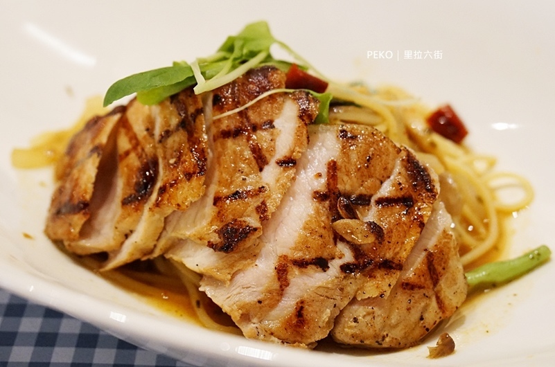 新店美食.新店早午餐.里拉六街.中央六街美食.里拉六街菜單.里拉六街新店.里拉六街歐陸廚房.里拉六街義大利麵.