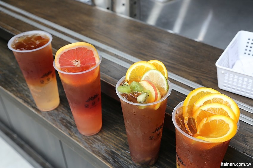 黛黛茶Daily Dae~台中精明商圈IG打卡新亮點!歐風茶飲x紅磚老洋房的紅茶時光，來個時尚奢華的貴婦下午茶吧! - 台南好Food遊