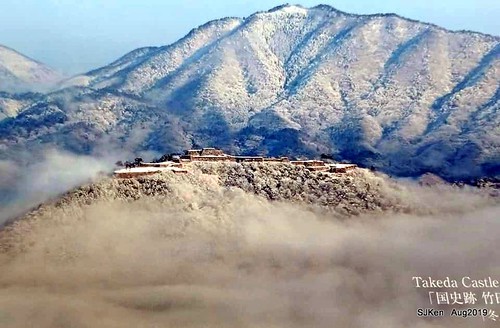 051-69654301_2625097780881344_6890544890581614592_n-001