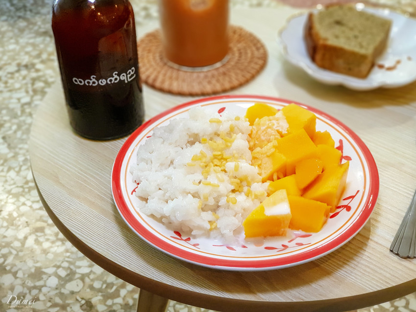 高雄苓雅｜頂加甜點-季節限定芒果糯米飯與樸實手作甜點