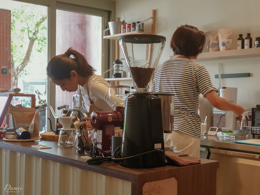 高雄苓雅｜頂加甜點-季節限定芒果糯米飯與樸實手作甜點