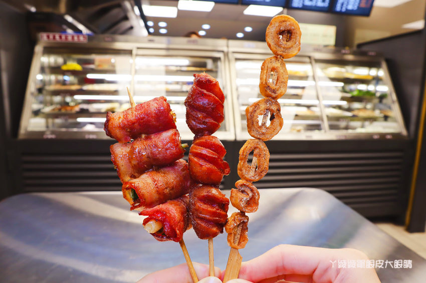 竹北鹹酥雞推薦天賜良雞!必吃超彈牙魷魚板條、三角骨、花枝炸、甜不辣紅片,新竹宵夜推薦!