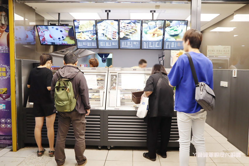竹北鹹酥雞推薦天賜良雞!必吃超彈牙魷魚板條、三角骨、花枝炸、甜不辣紅片,新竹宵夜推薦!