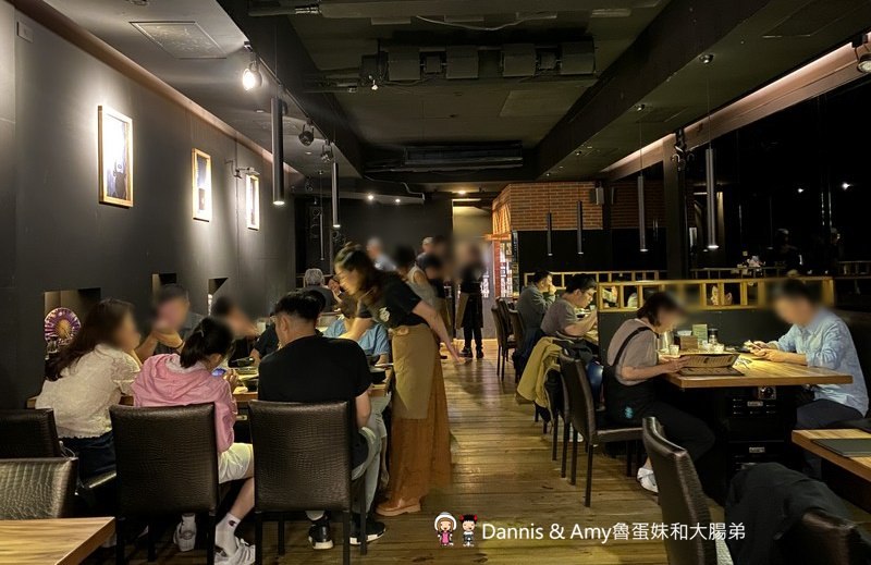 《新竹竹北燒肉餐廳》大股熟成燒肉專門-新竹竹北店。美日澳熟成和牛一次品嚐,超厚切牛舌初體驗。日本清酒自動販賣機想喝什麼自己選︱（影片）