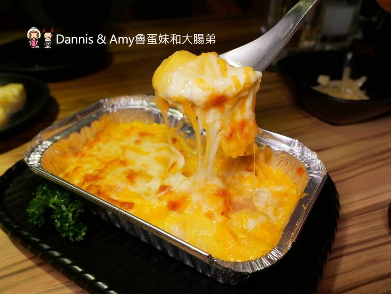 《新竹竹北燒肉餐廳》大股熟成燒肉專門-新竹竹北店。美日澳熟成和牛一次品嚐,超厚切牛舌初體驗。日本清酒自動販賣機想喝什麼自己選︱（影片）