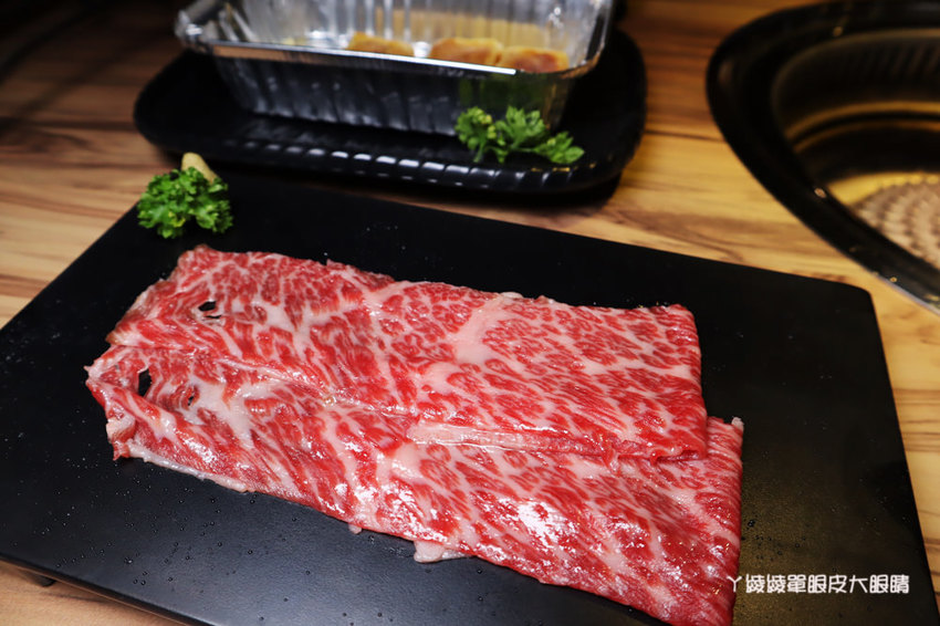 新竹燒肉推薦大股熟成燒肉專門!台中超人氣燒烤店來竹北,全台唯一清酒販賣機,專人代烤、必吃超厚切牛舌