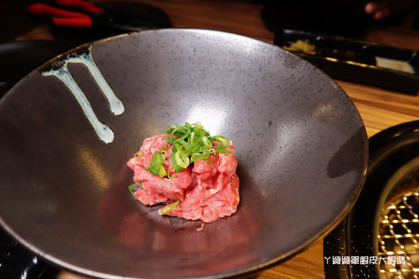 新竹燒肉推薦大股熟成燒肉專門!台中超人氣燒烤店來竹北,全台唯一清酒販賣機,專人代烤、必吃超厚切牛舌