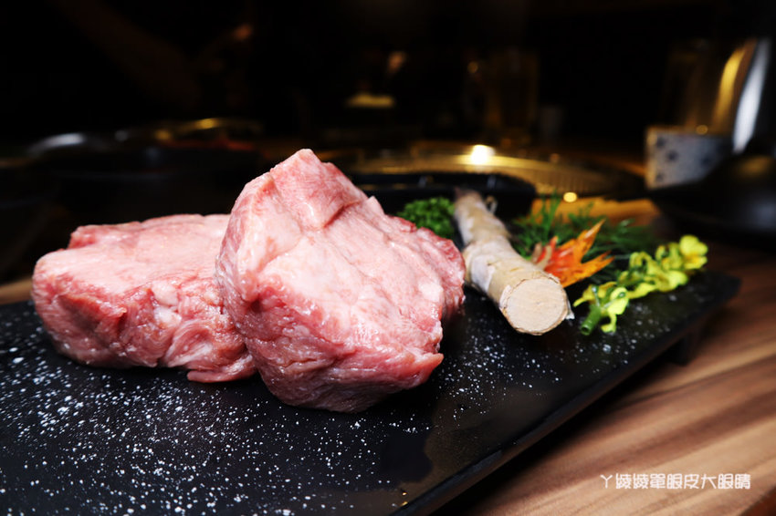 新竹燒肉推薦大股熟成燒肉專門!台中超人氣燒烤店來竹北,全台唯一清酒販賣機,專人代烤、必吃超厚切牛舌