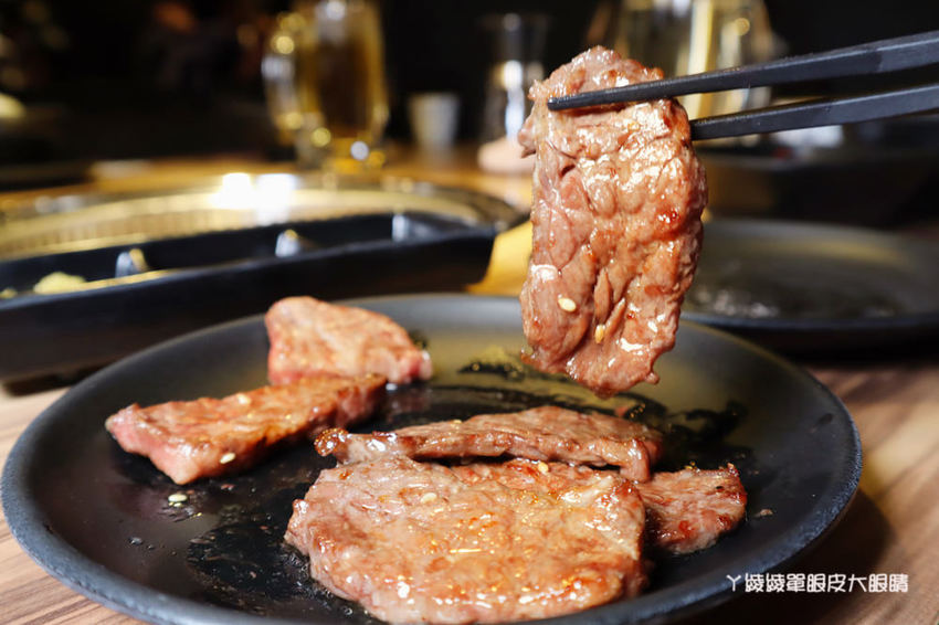 新竹燒肉推薦大股熟成燒肉專門!台中超人氣燒烤店來竹北,全台唯一清酒販賣機,專人代烤、必吃超厚切牛舌