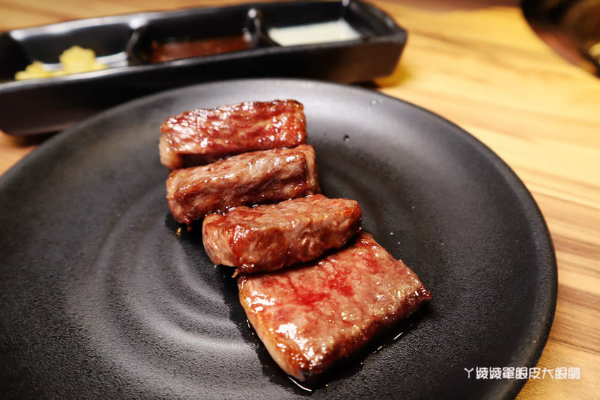 新竹燒肉推薦大股熟成燒肉專門！台中超人氣燒烤店來竹北，全台唯一清酒販賣機，專人代烤、必吃超厚切牛舌