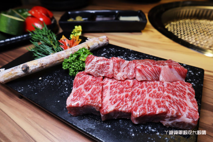 新竹燒肉推薦大股熟成燒肉專門！台中超人氣燒烤店來竹北，全台唯一清酒販賣機，專人代烤、必吃超厚切牛舌