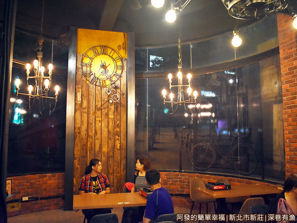 深巷有漁05-店環境-歐式城堡與pub.JPG 深巷有漁05-店環境-歐式城堡與pub.JPG